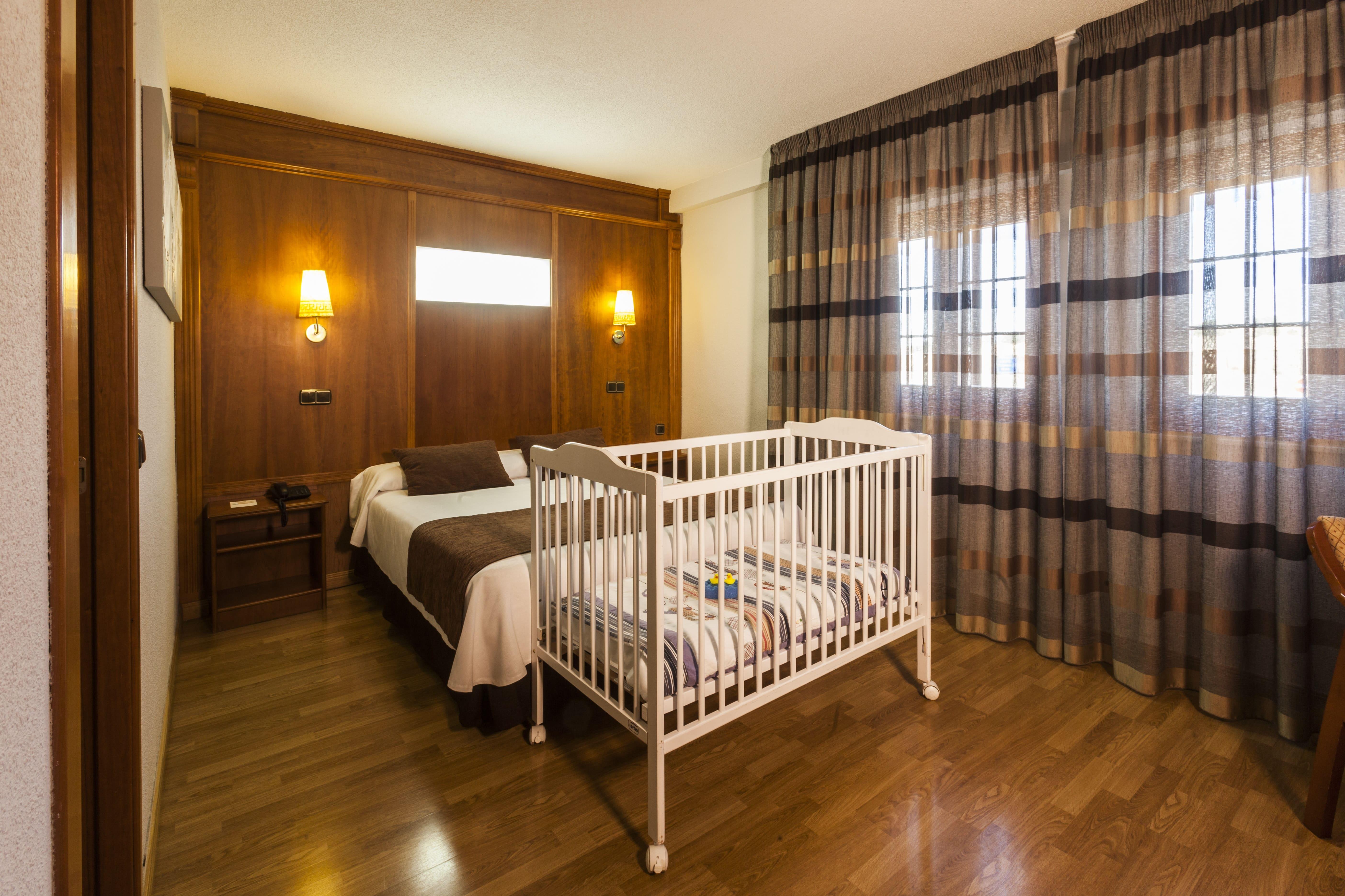 Hotel Mozárbez Salamanca Bagian luar foto