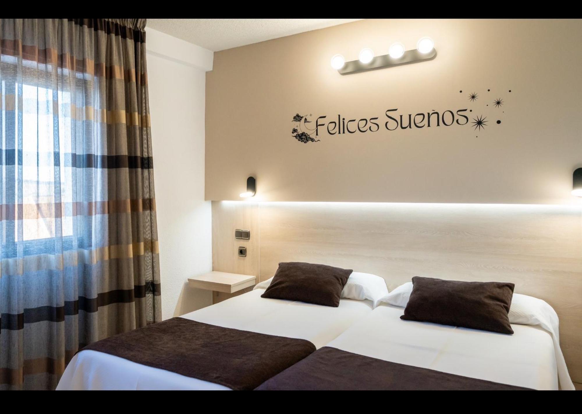 Hotel Mozárbez Salamanca Bagian luar foto